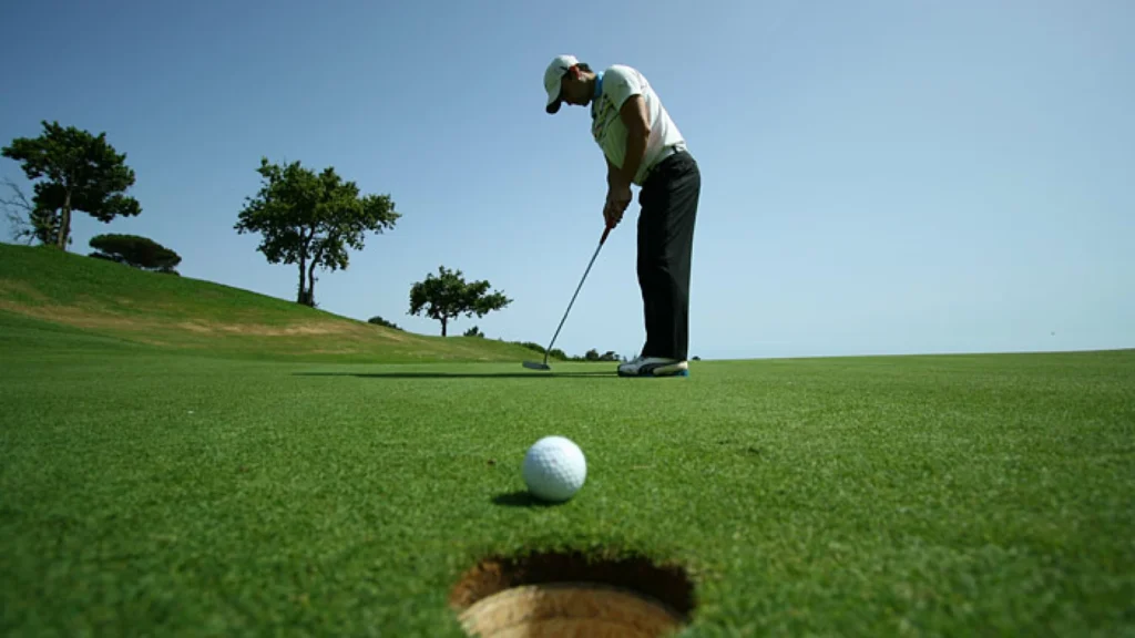 Transformasi Budaya Kerja di BUMN: Larangan Golf dan Keterlibatan Istri Direksi