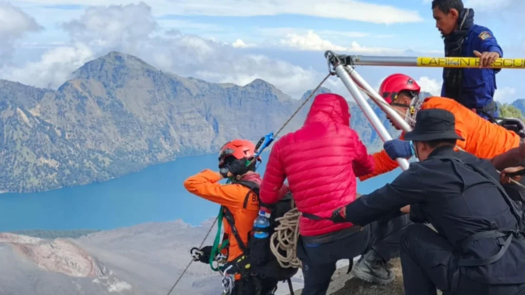 Operasi Penyelamatan Pendaki Brasil di Gunung Rinjani: Tantangan dan Komitmen Tim Gabungan