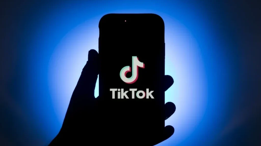 Algoritma TikTok: Rahasia Ketagihan dan Perdebatan di Baliknya