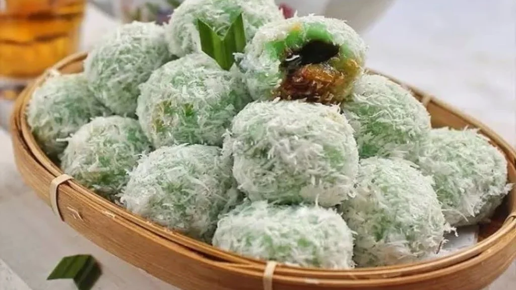 Jajanan Tradisional Indonesia: Lezat dan Sehat