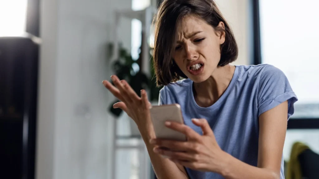 Fenomena Doomscrolling dan Dampaknya Terhadap Kesehatan Mental