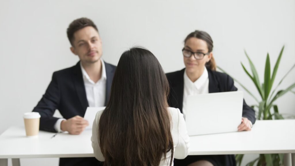 Tips Persiapan untuk Sukses di Interview Kerja Pertama